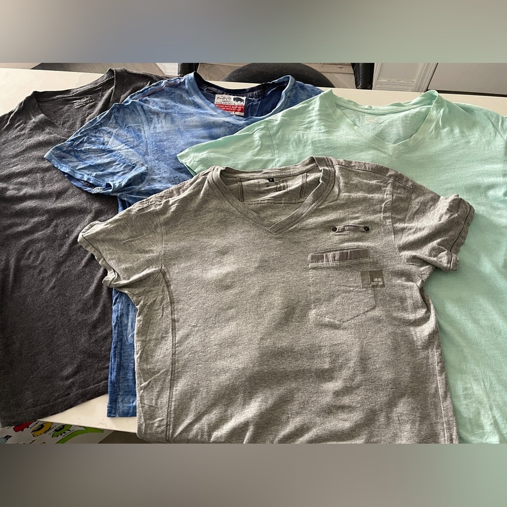 5 Men’s V-neck T-Shirts The Gap Jack & Jones Buffalo Size Small S and XS